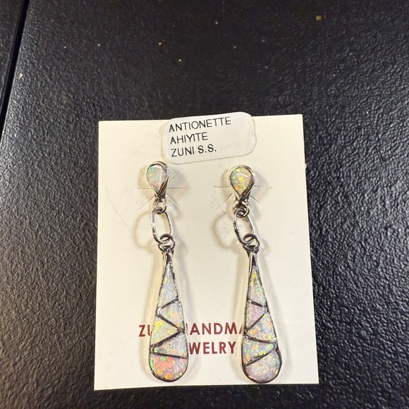 Native Jewelry - New Sterling Zuni S.S. Opal Earrings